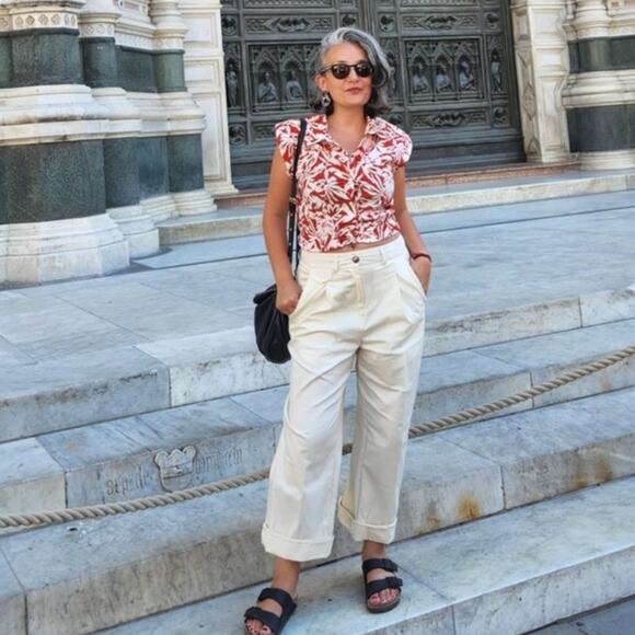 NWOT Floral Button Down Crop Top M - Picture 2 of 6